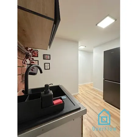 Privat bolig Tiny - 10 Minutes To Old Town