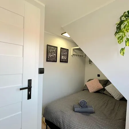 Tiny - 10 Minutes To Old Town Accommodatie bij particulieren *